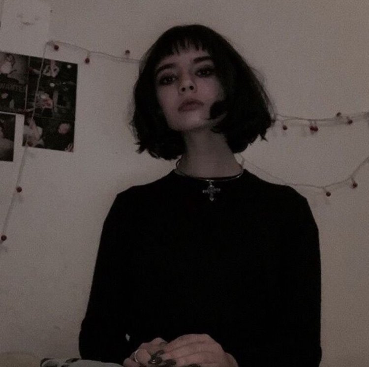 Girls with short hair Aesthetics