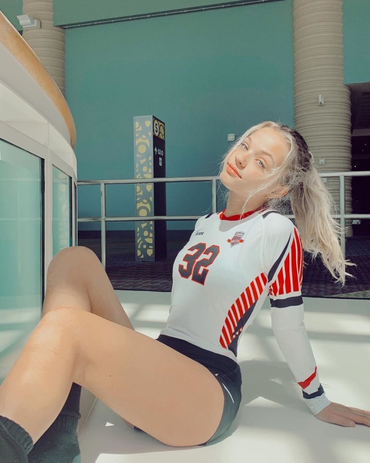 Antonina Stankova bikini