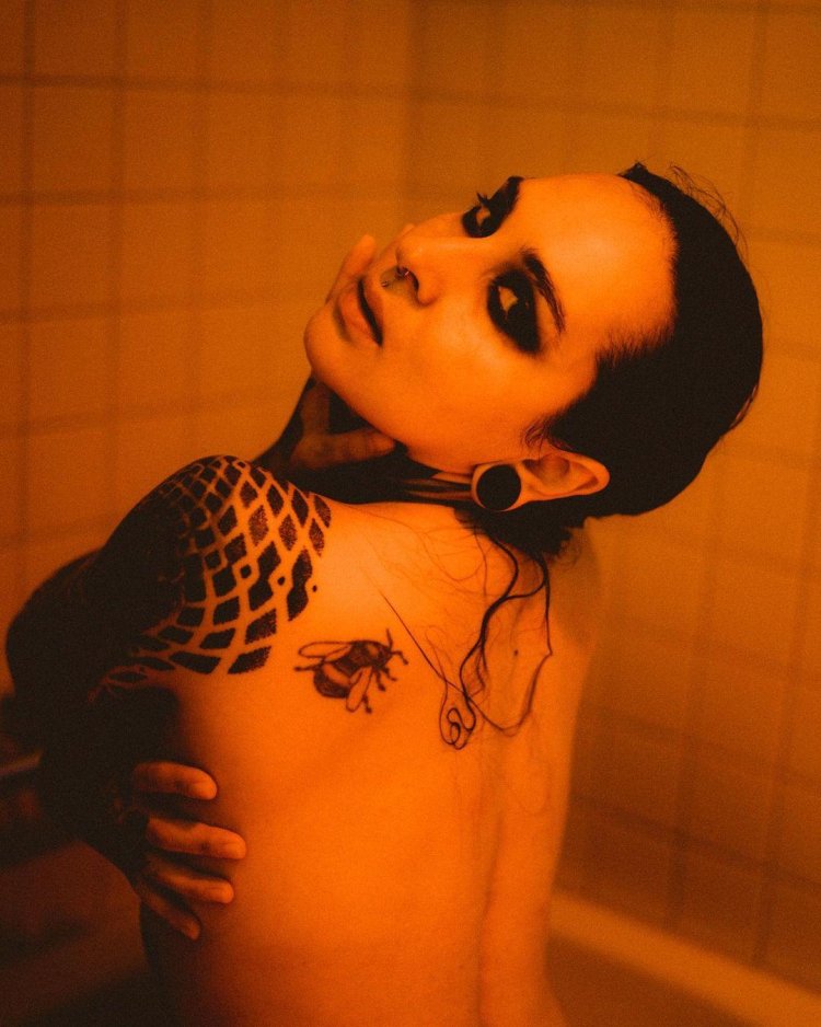 Jinjer swimsuit vocalist