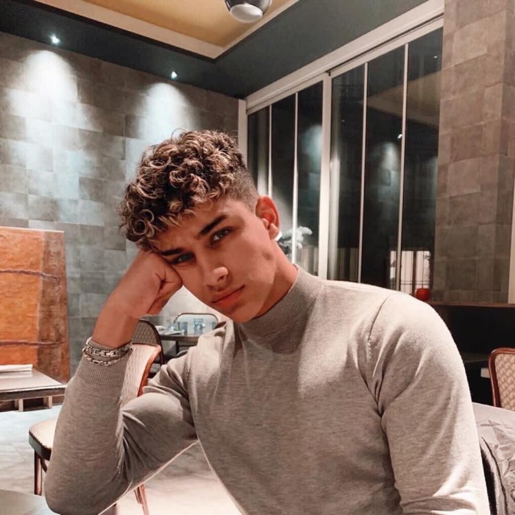 People with curly hair