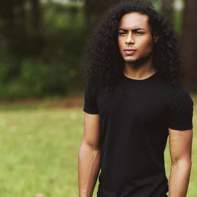 Canadian haircut with curly hair