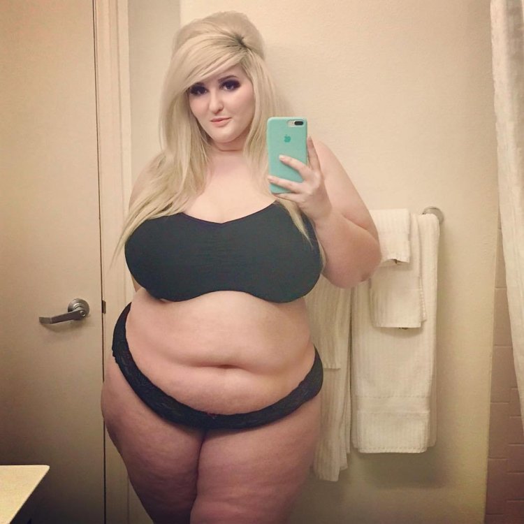 Lacey Carroll plus size