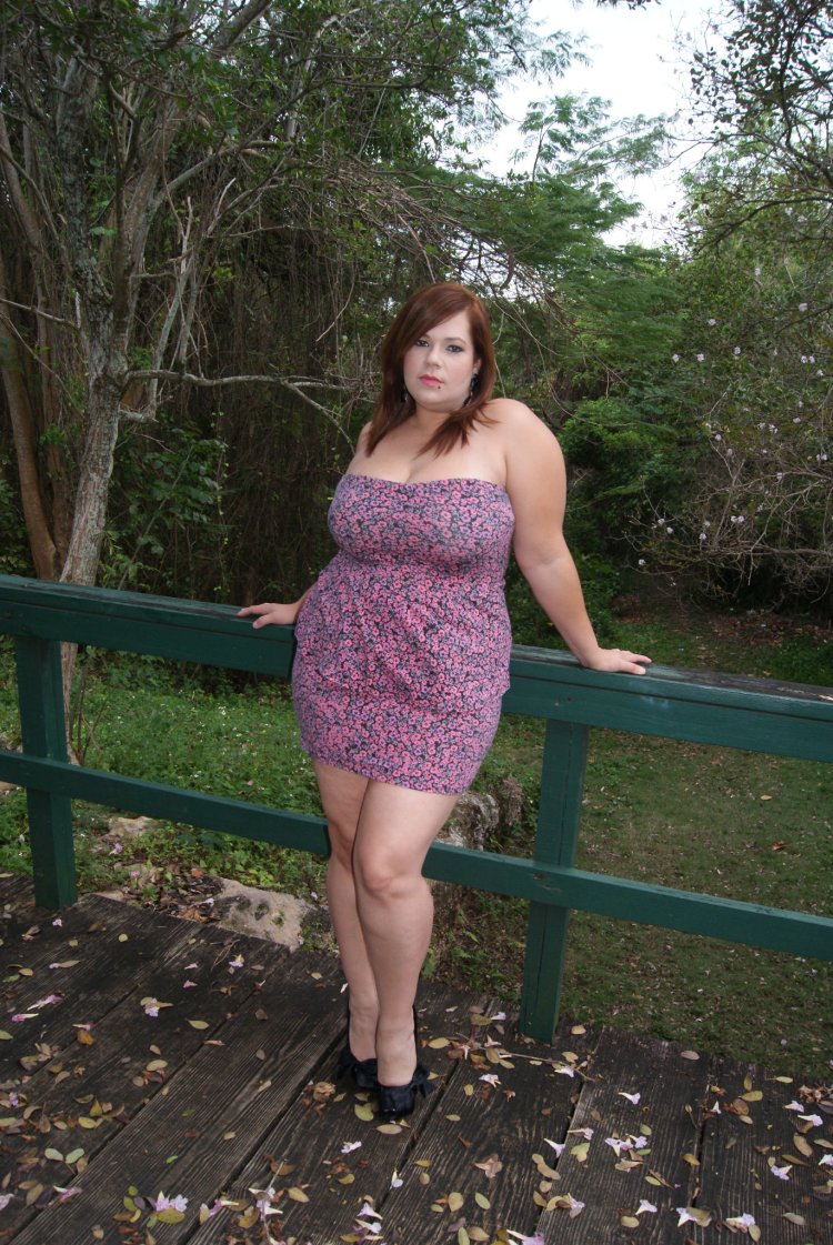 Large curvy women private