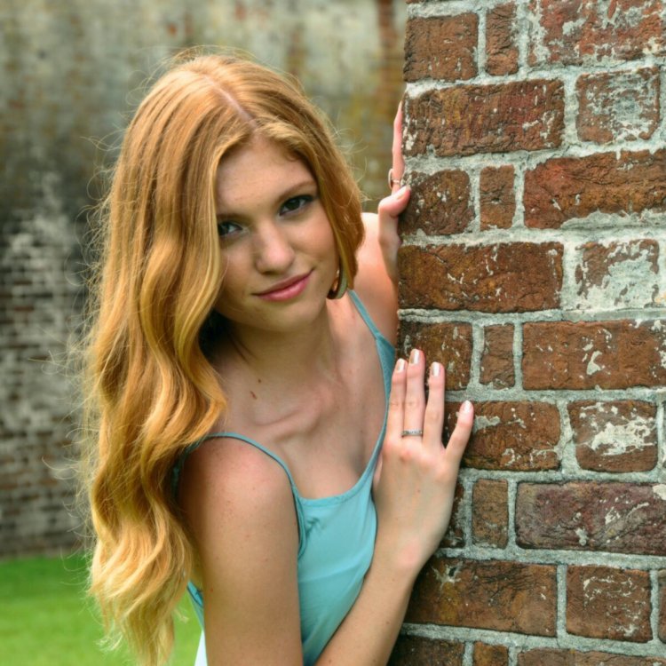 Danielle Holquist Ruben