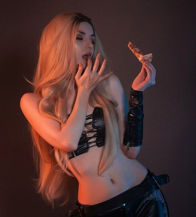 Alice Spiegel Mightyraccoon