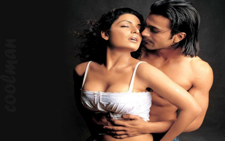 Ashmit Patel with sister