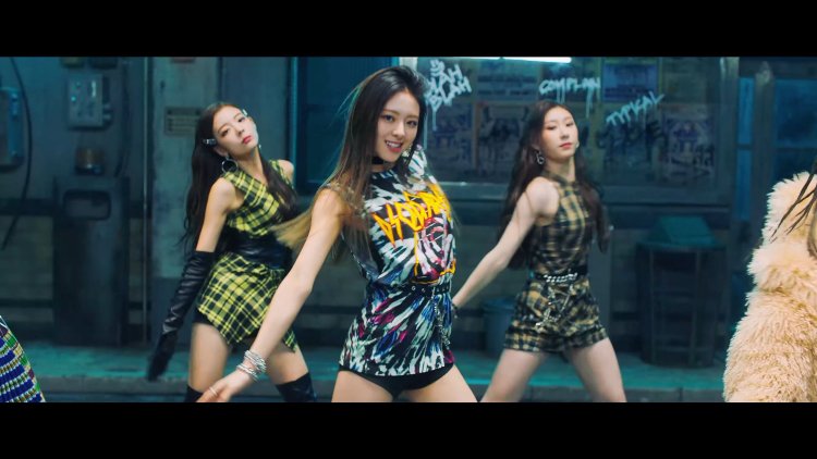 Itzy Wannabe MV