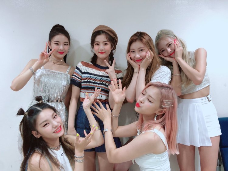 Soloists of Itzy Yuna