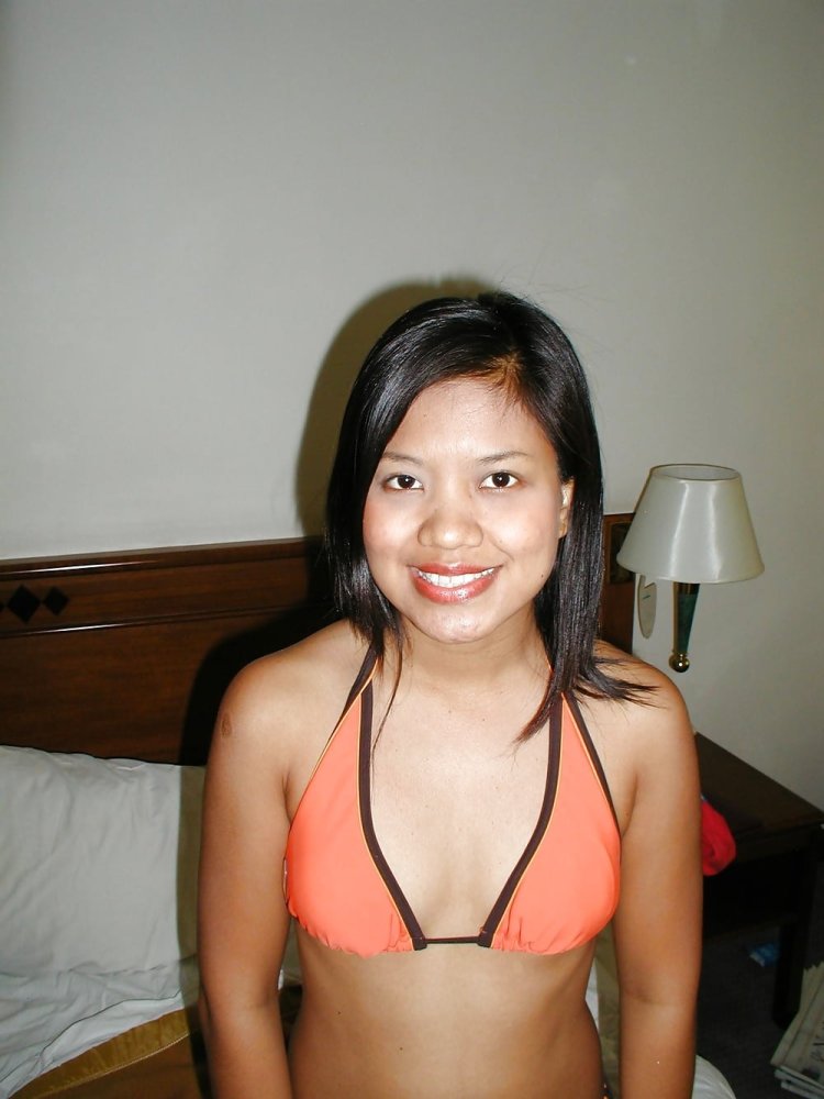 Thai girlfriend’s wonderful slender naked and sex photos leaked