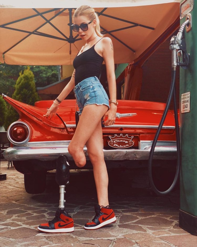 Amputee beauty and car
