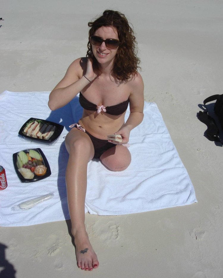 Bikini amputee