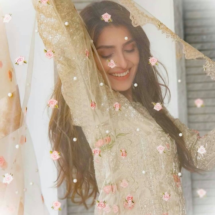 Indian and Pakistani actresses and models