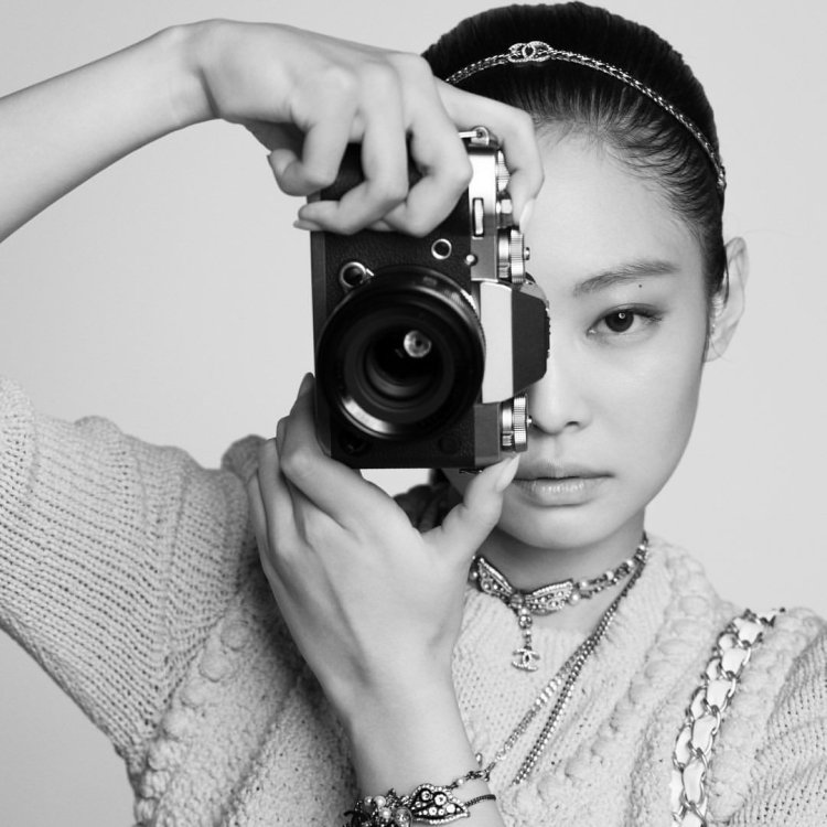 Jennie Kim Chanel 2022