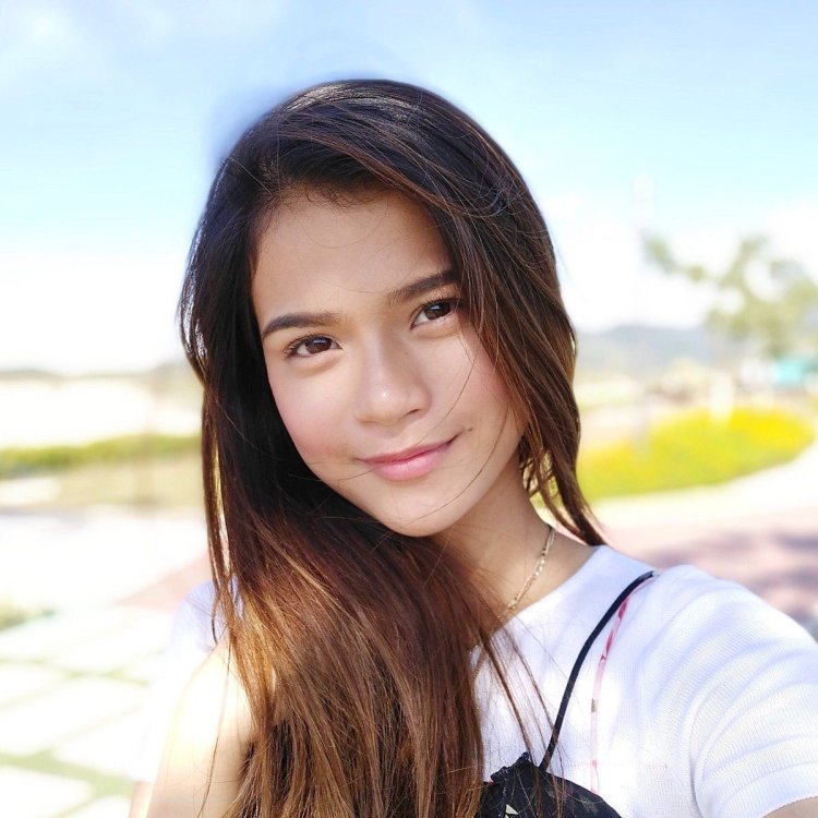 Maris Racal beach