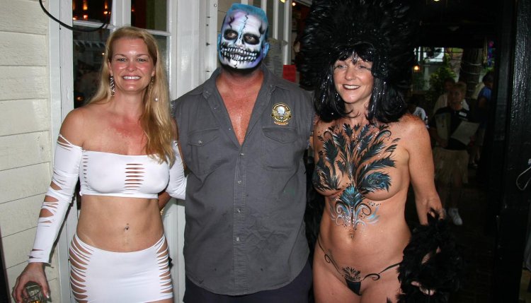 Carnival Fantasy Fest naked pussy