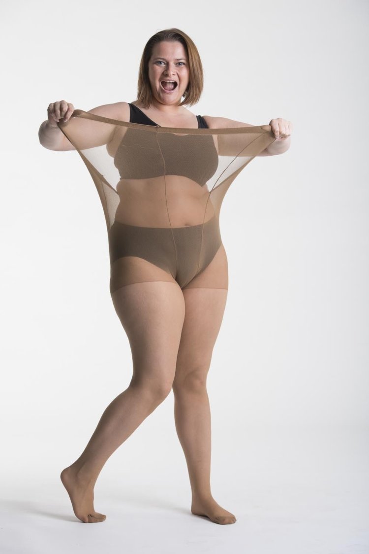 Arabella s. Ruby in pantyhose