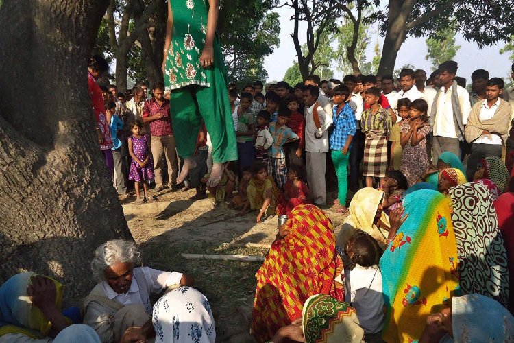 A family hanged themselves in India
