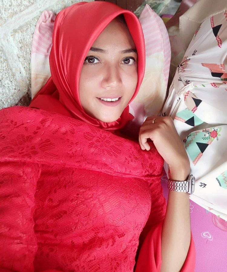 Foto mama semok Jilbab