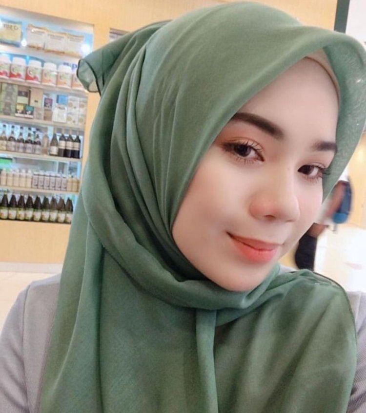 Hijab Buka baju
