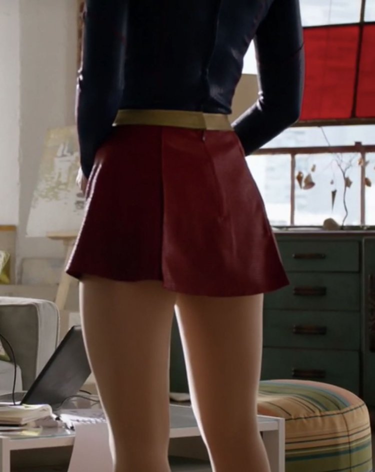 Melissa Benoist Supergirl Booty