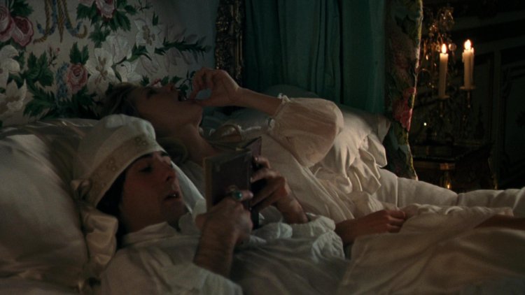Marie Antoinette bed scenes