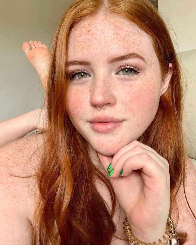 Redhead selfie