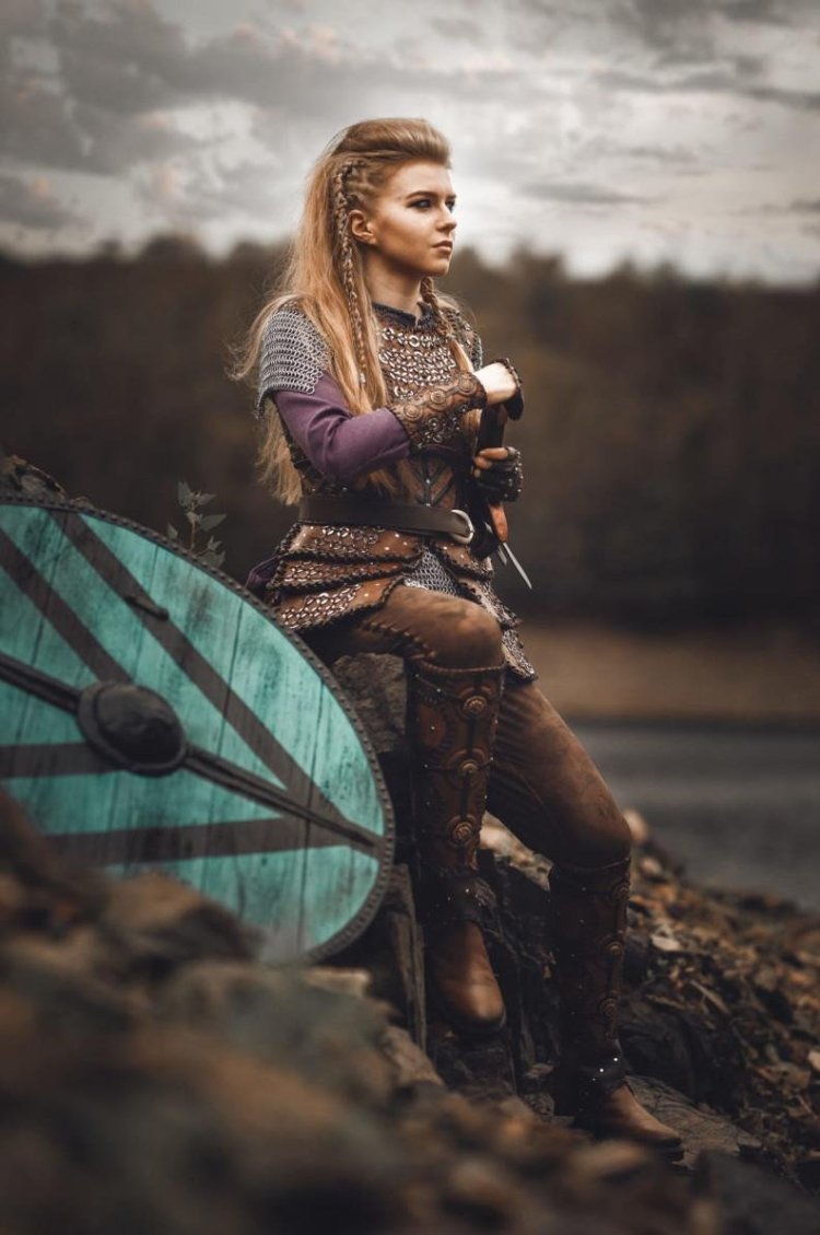 Shaman witch cosplay