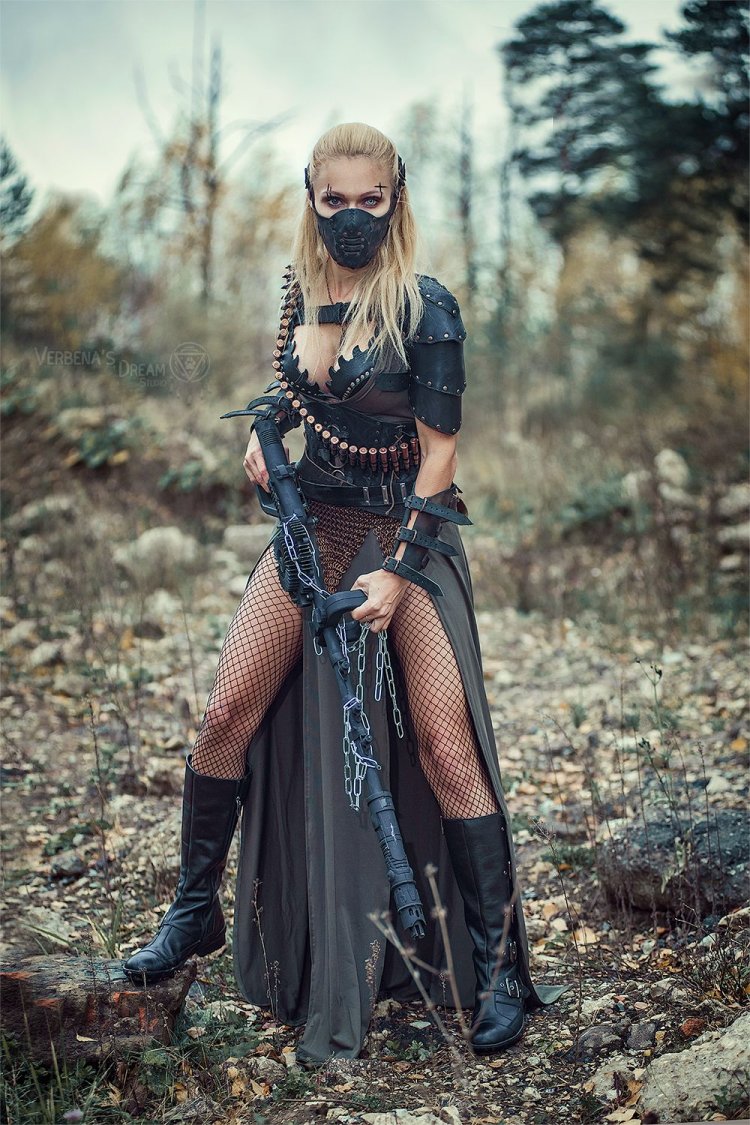 Skyrim cosplay female