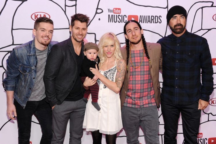 Walk off the Earth Gianni Luminati