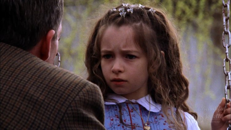 Jodelle Ferland Smallville