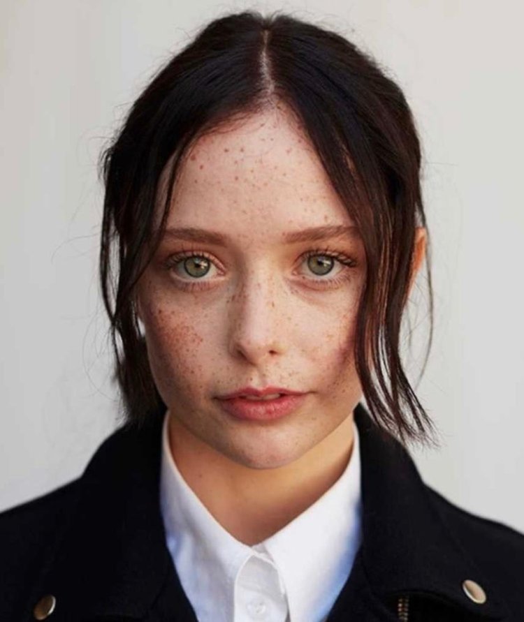 Suzanna son Red Rocket