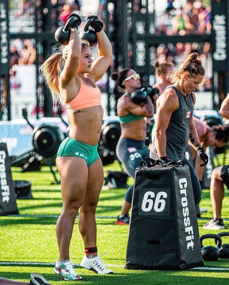 Dani speegle crossfit