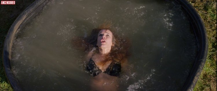 Elodie Fountain Supernyan