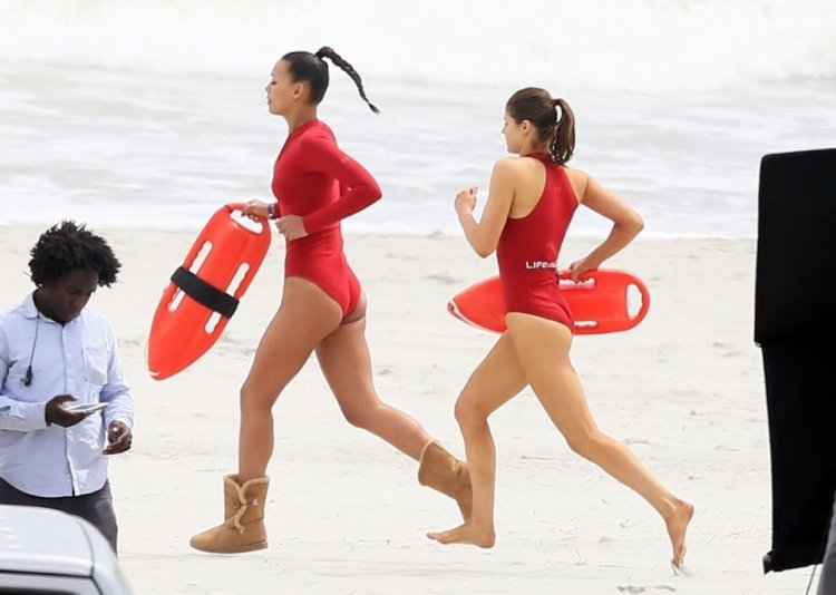 Ilfenesh Hadera in a swimsuit