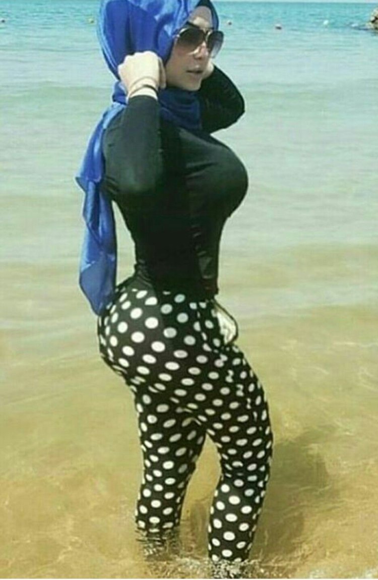 Girls in tight hijab