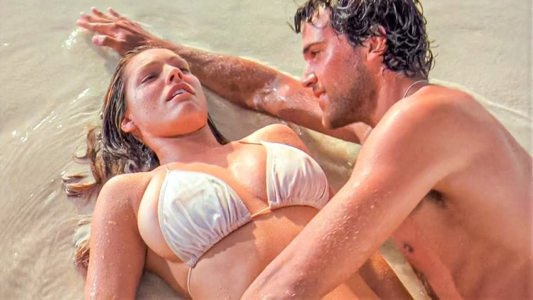 Kelly brook three on the island