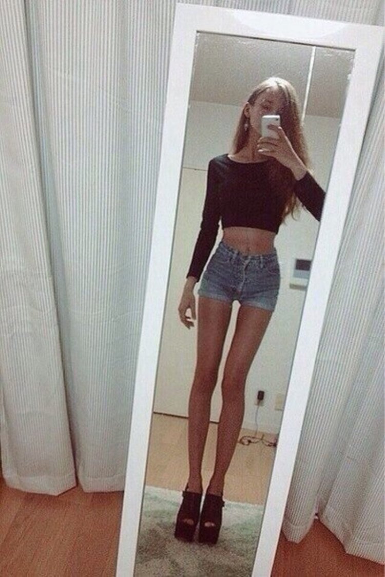 Very skinny girls