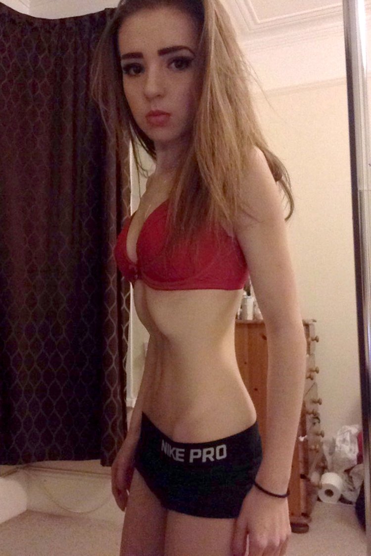 Babe selfie stripped