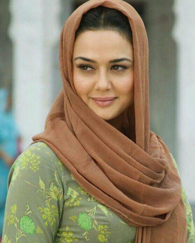 Pretty Indian actress