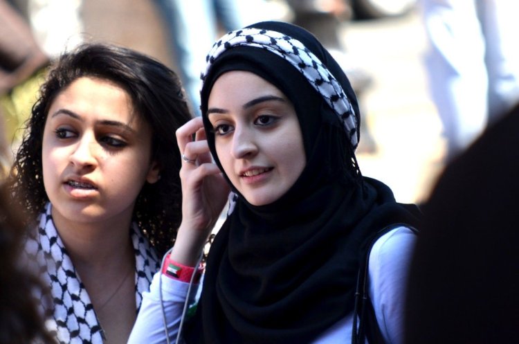 Beautiful muslim girls pictures