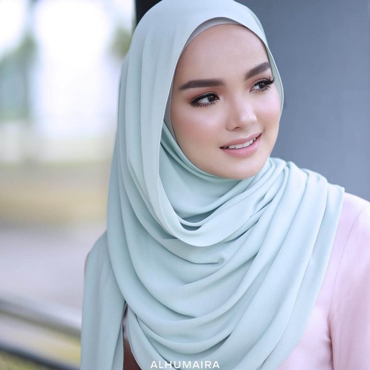 Sofia Lee Hijab