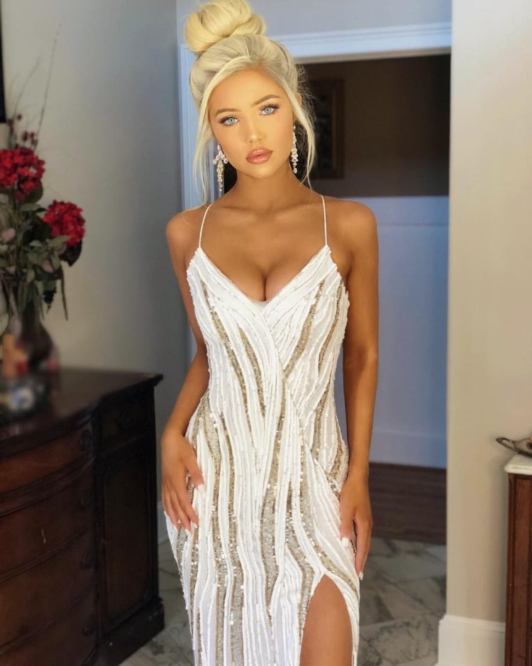 Katerina Rozmajzl in mini
