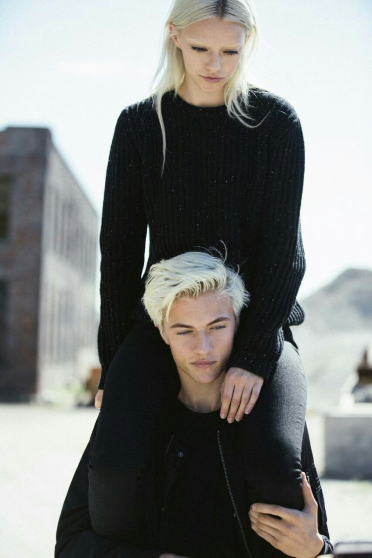 Lucky Blue Smith and his sisters