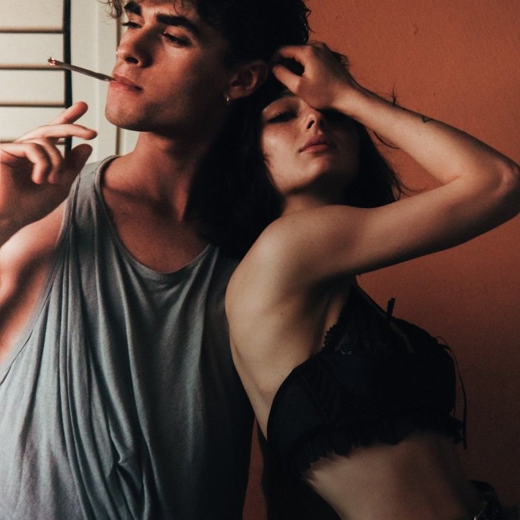 Guy with a girl estekia