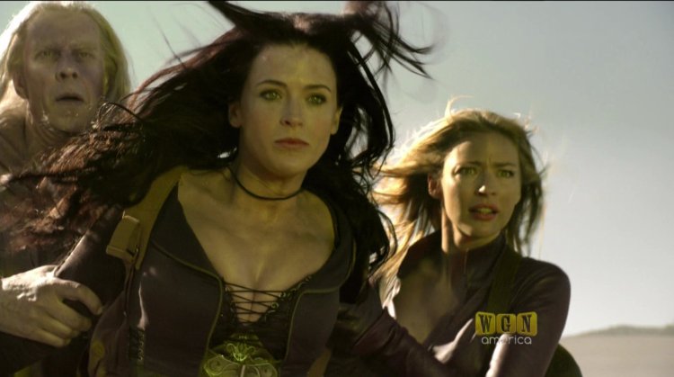 Legend of the Seeker Bridget Regan and Tabrett