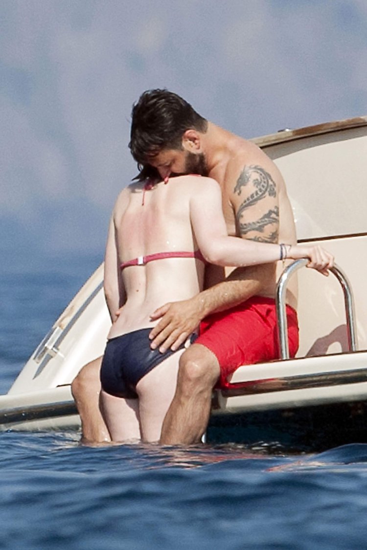 Bonnie Wright bikini