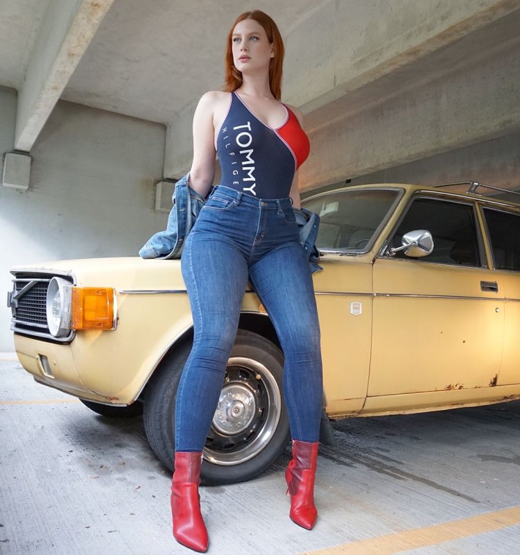 Big ass redheads in jeans