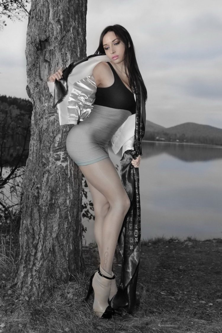 Yulia Ritter Yulia Ritter plums