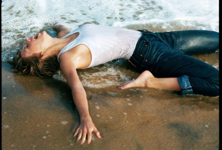 Taylor Swift in Lingerie