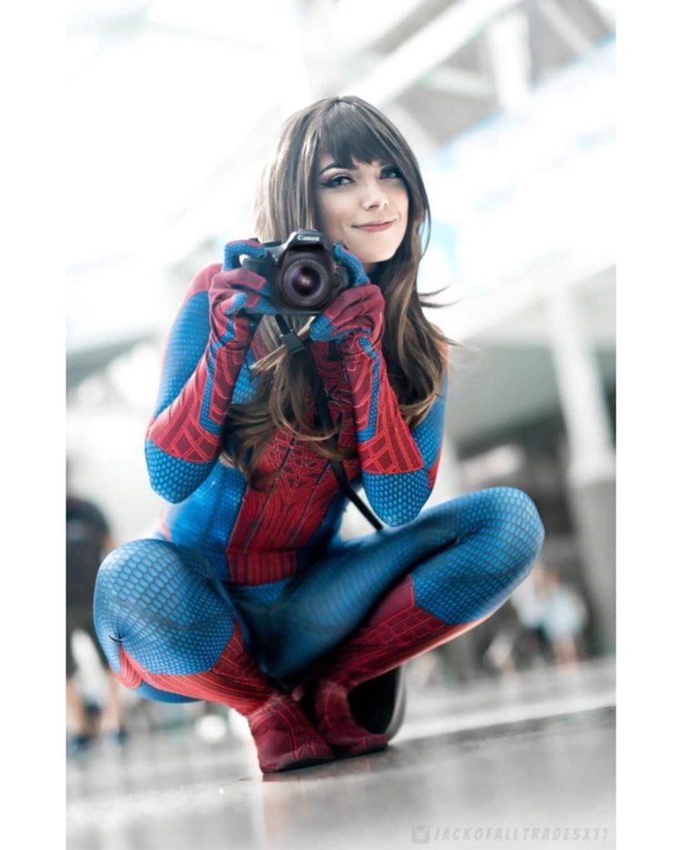 Spiderman female cosplay